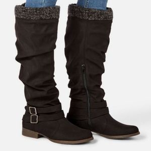 Pilar Sweater Cuff Boot